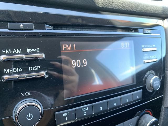 Used 2017 Nissan Rogue S FWD image 23