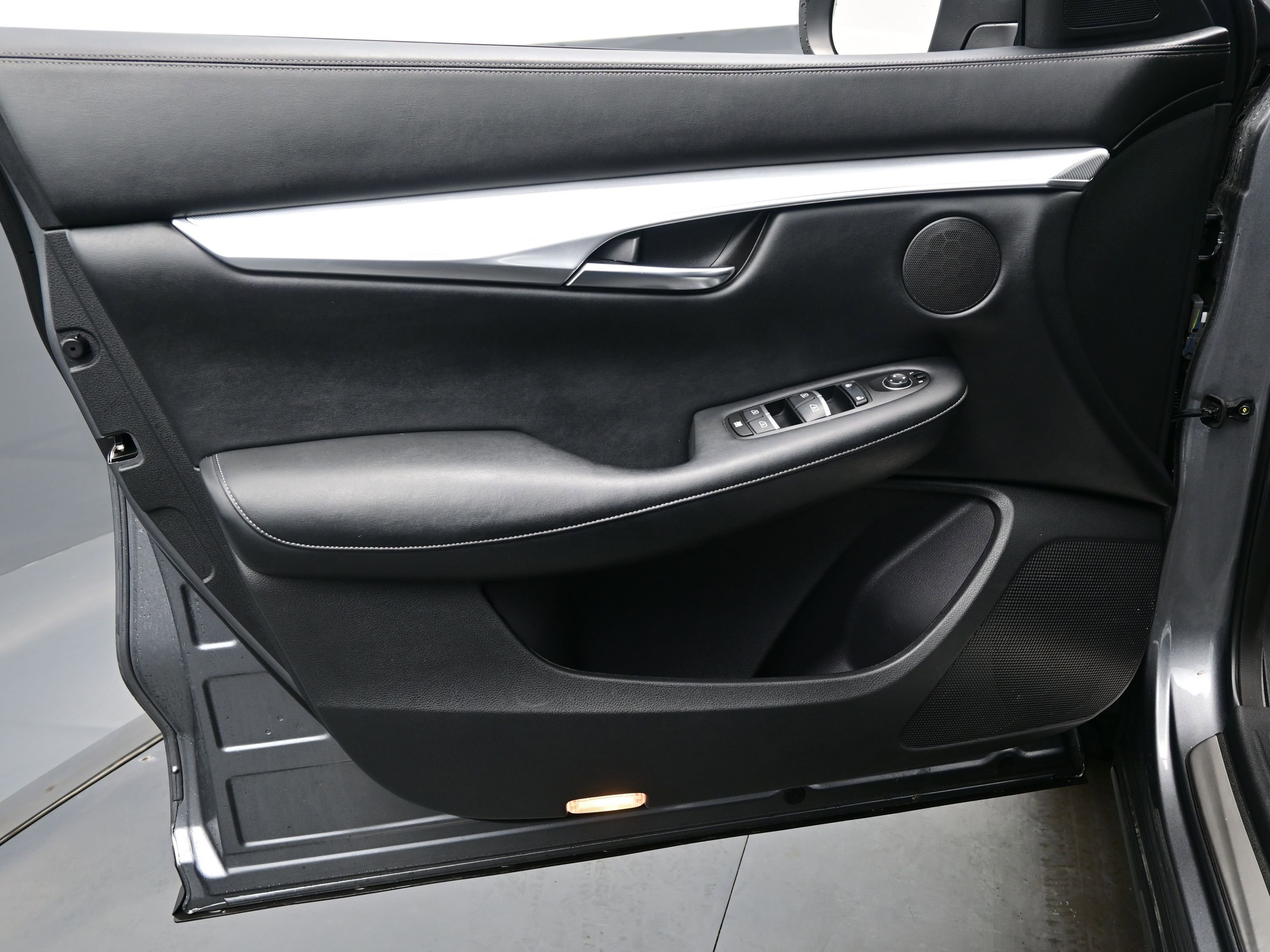 Used 2020 INFINITI QX50 Essential w/ Edition 30 Package image 9