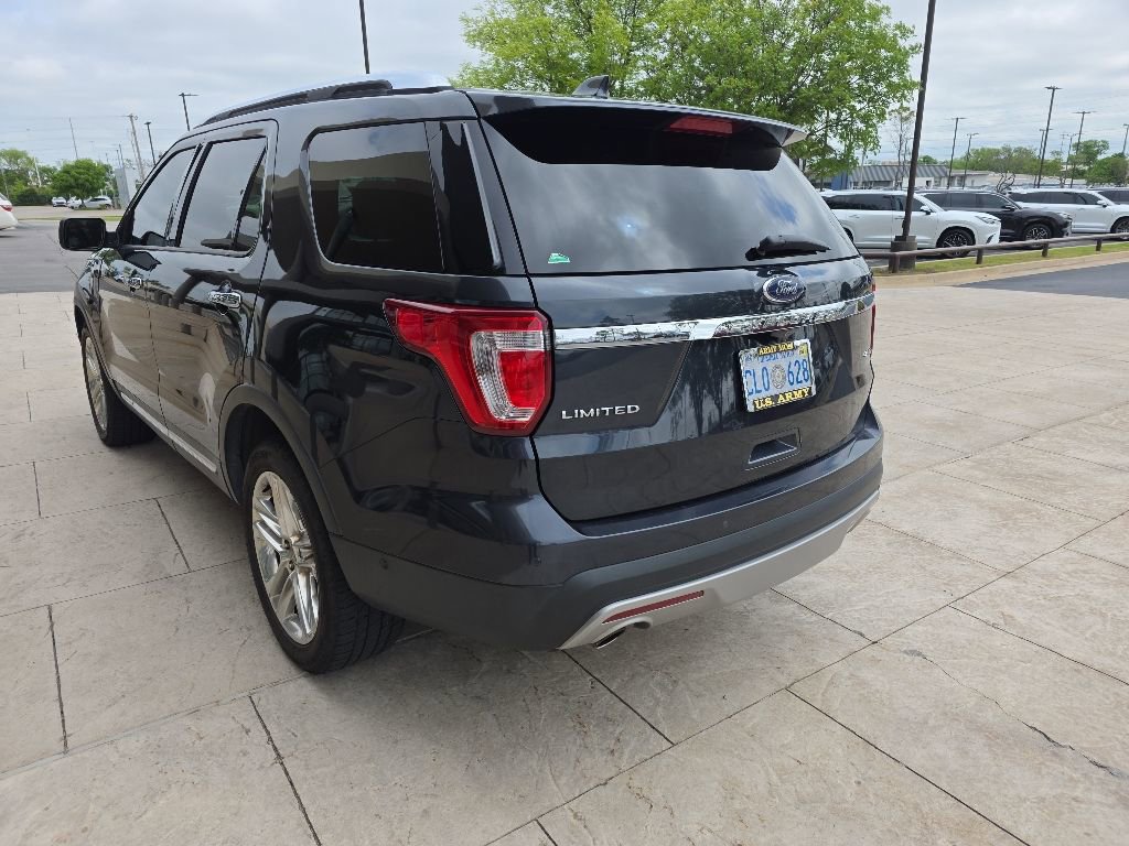 Used 2017 Ford Explorer Limited w/ Equipment Group 301A AWD/4WD image 4
