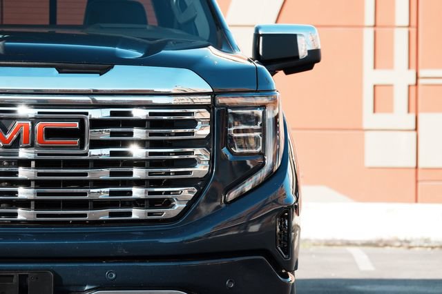Used 2023 GMC Sierra 1500 Denali w/ Denali Reserve Package AWD/4WD image 6