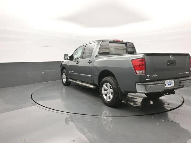 Used 2014 Nissan Titan SV w/ SV Value Truck Package AWD/4WD image 5