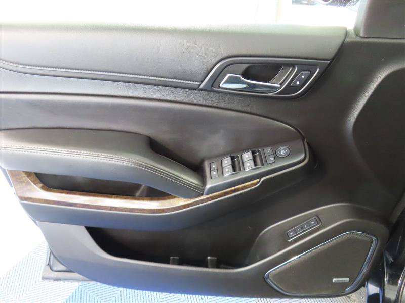 Used 2020 Chevrolet Suburban LT AWD/4WD image 11