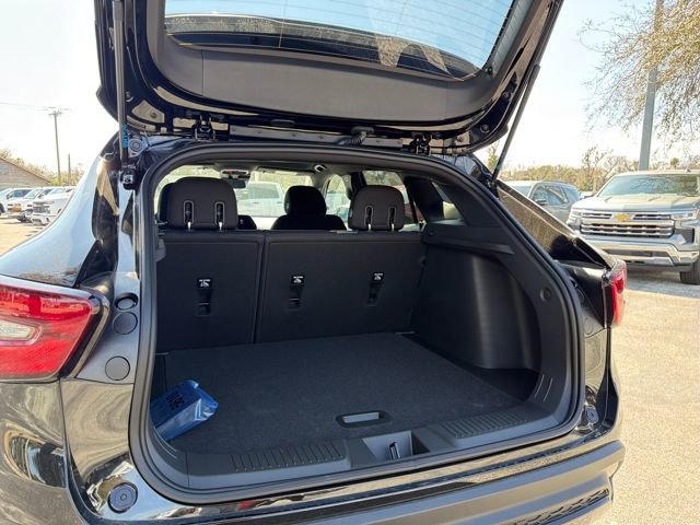 New 2026 Chevrolet Trax RS image 13