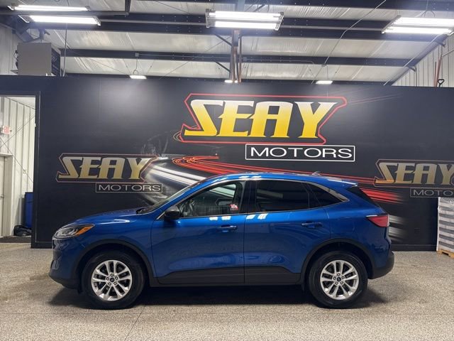 Used 2022 Ford Escape SE image 3