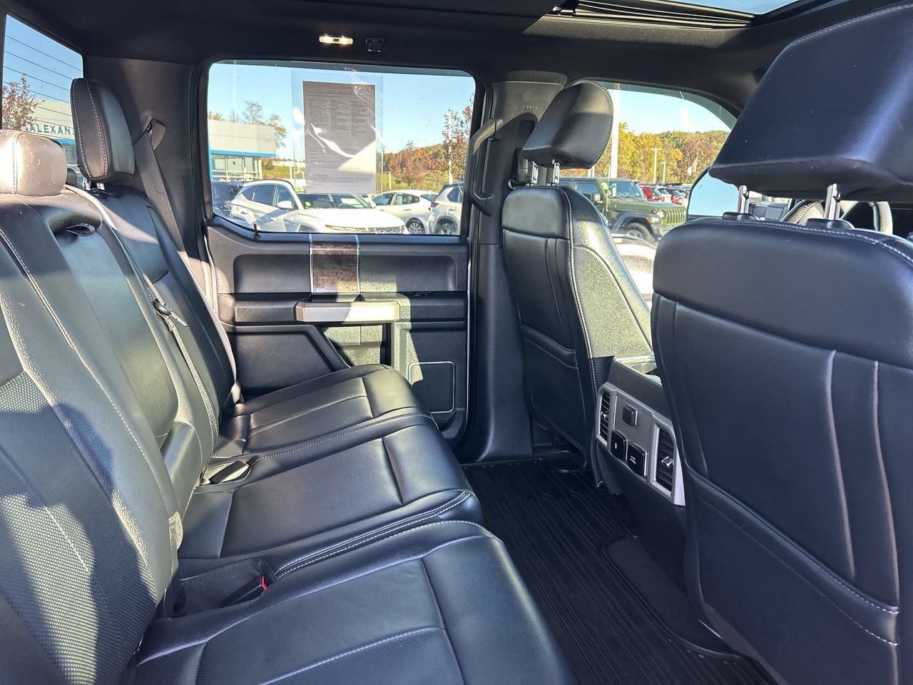 Used 2022 Ford F350 Lariat w/ Lariat Value Package AWD/4WD image 19