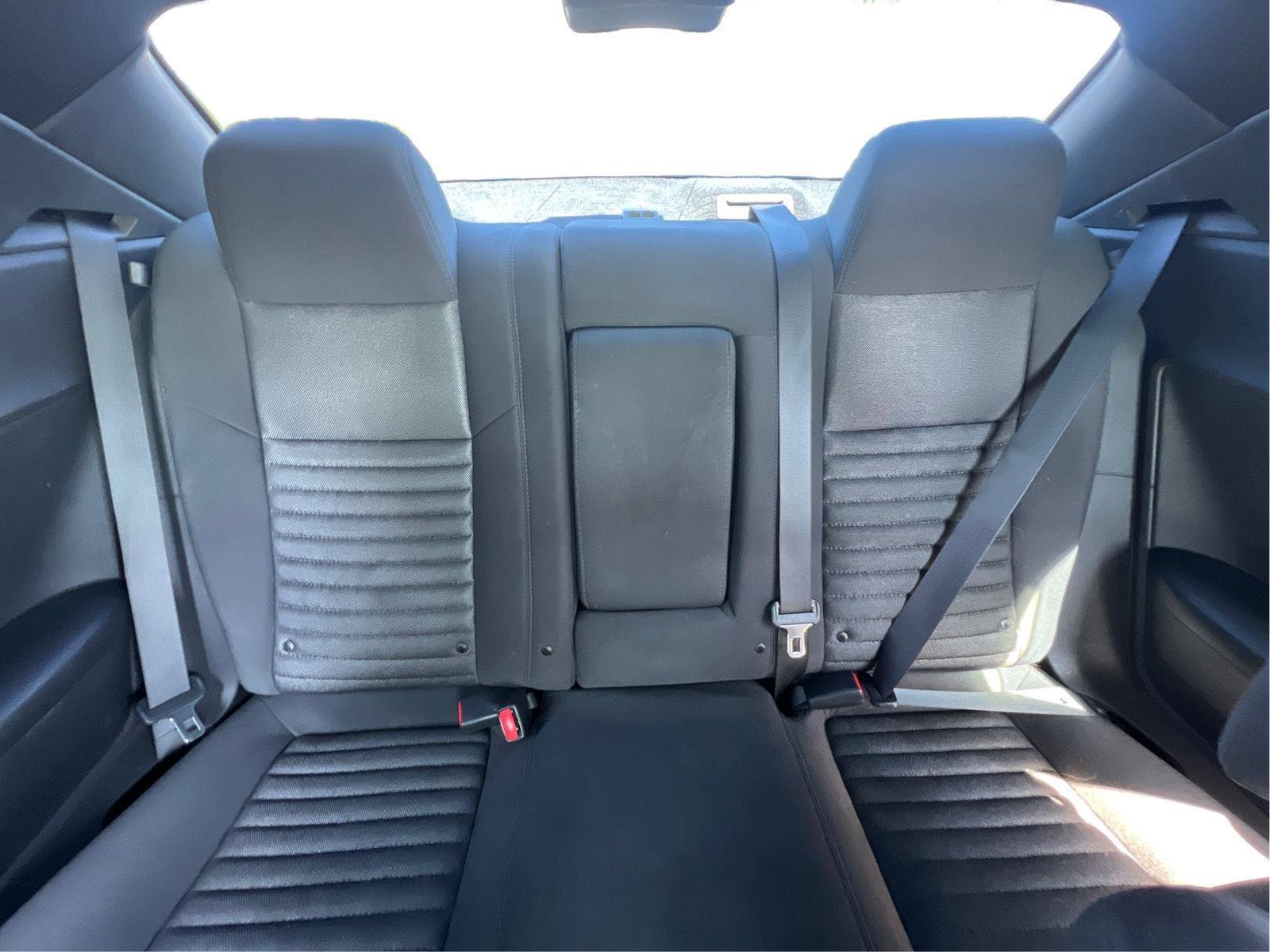 Used 2012 Dodge Challenger R/T image 10