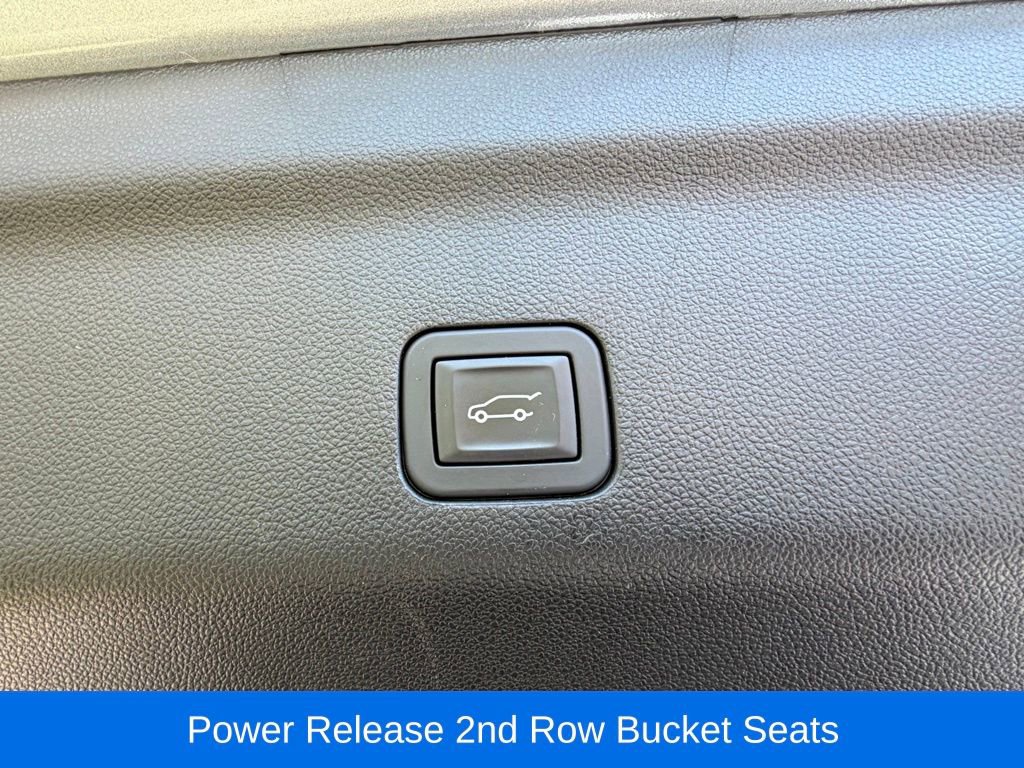 Used 2024 Chevrolet Suburban Premier image 37