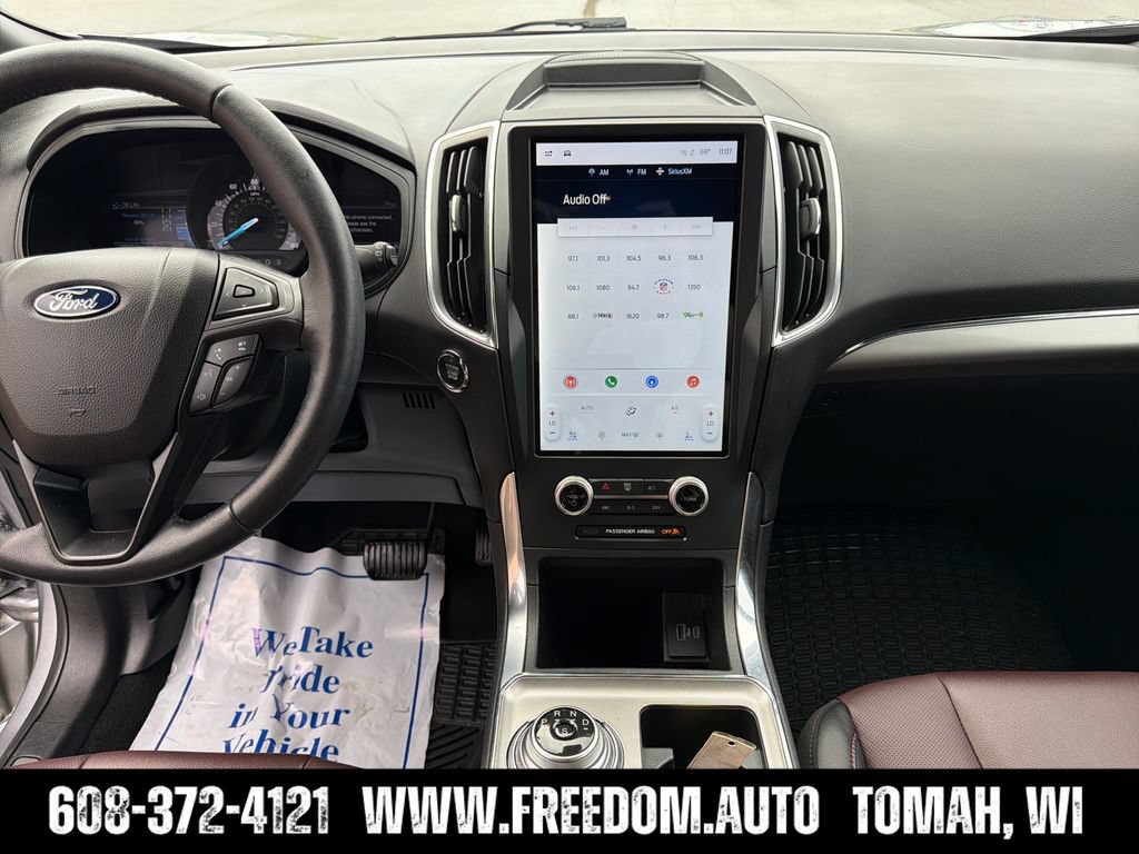 Used 2022 Ford Edge Titanium w/ Equipment Group 301A AWD/4WD image 17
