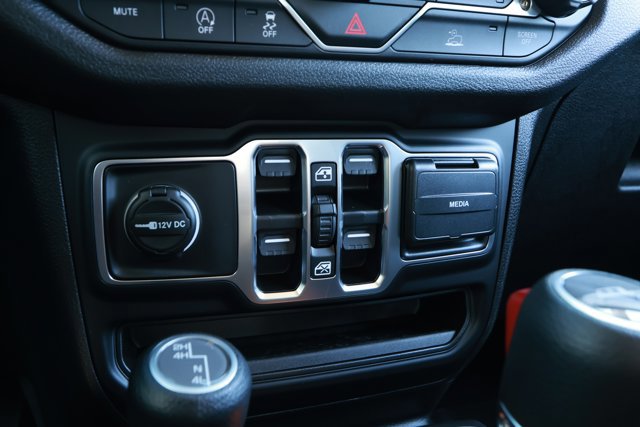 New 2026 Jeep Gladiator Sport image 19