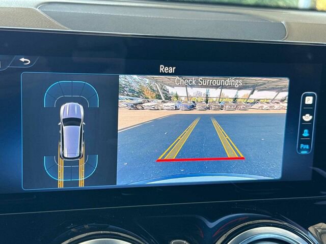 Used 2025 Mercedes-Benz GLB 250 4MATIC image 22