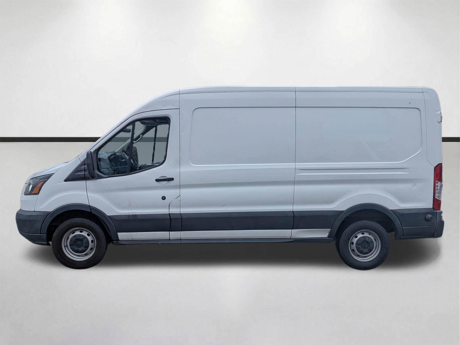 Used 2018 Ford Transit 250 148 Medium Roof RWD image 7
