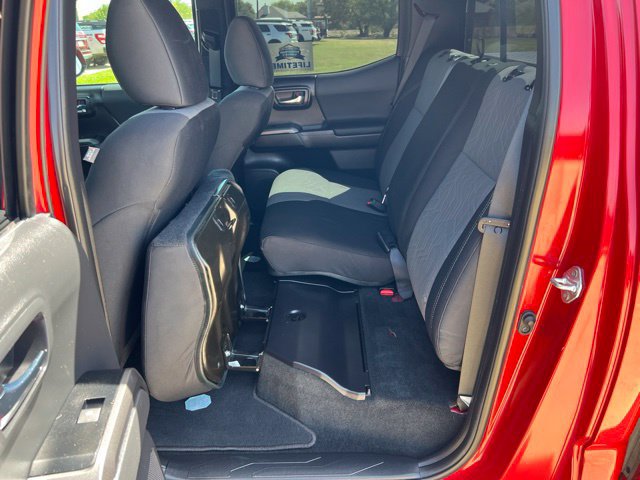 Used 2023 Toyota Tacoma TRD Off-Road AWD/4WD image 16