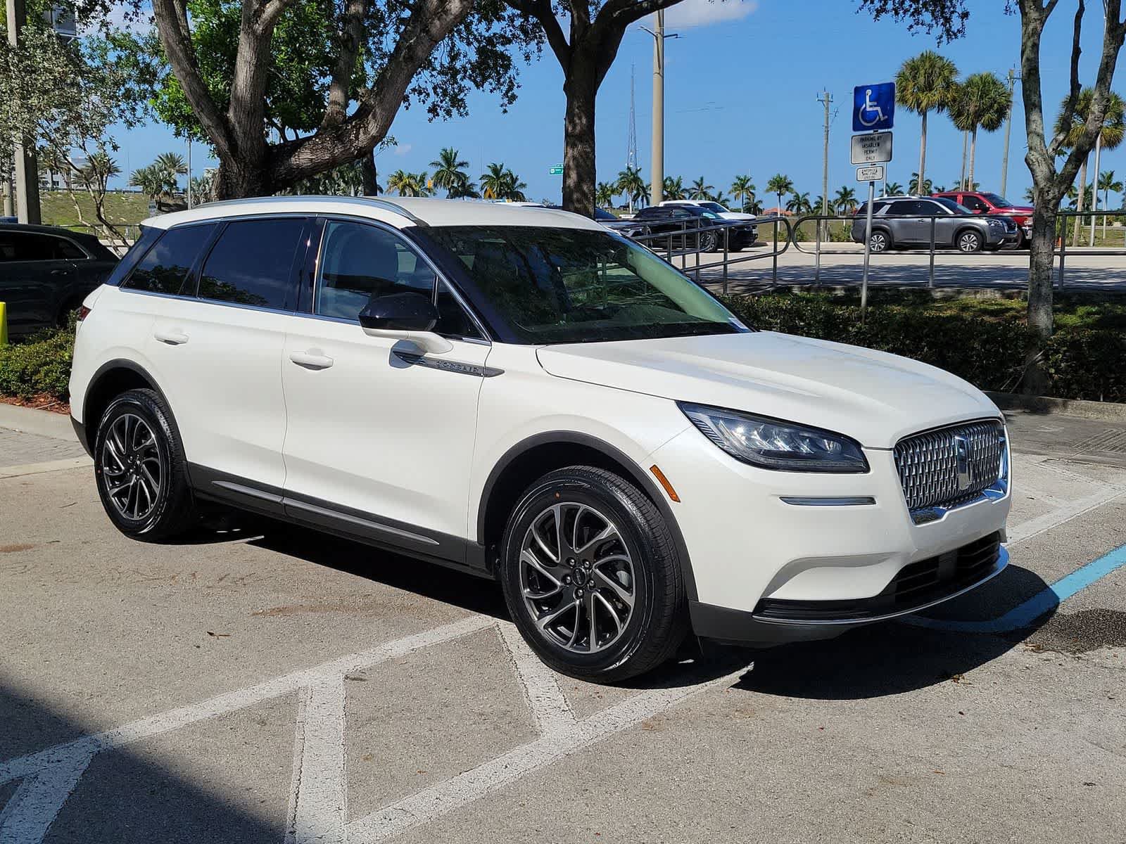 Used 2020 Lincoln Corsair FWD w/ Equipment Group 101A image 2