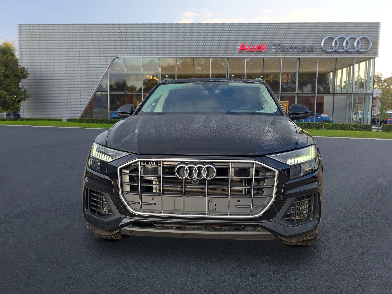 Used 2023 Audi Q8 Prestige image 2