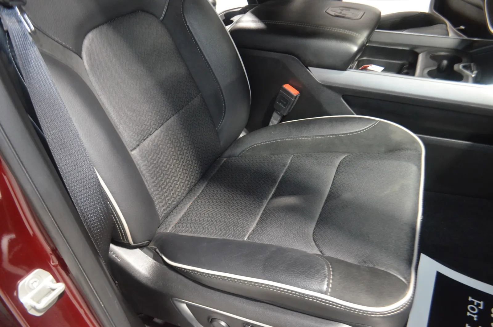 Used 2025 RAM 1500 Laramie image 22