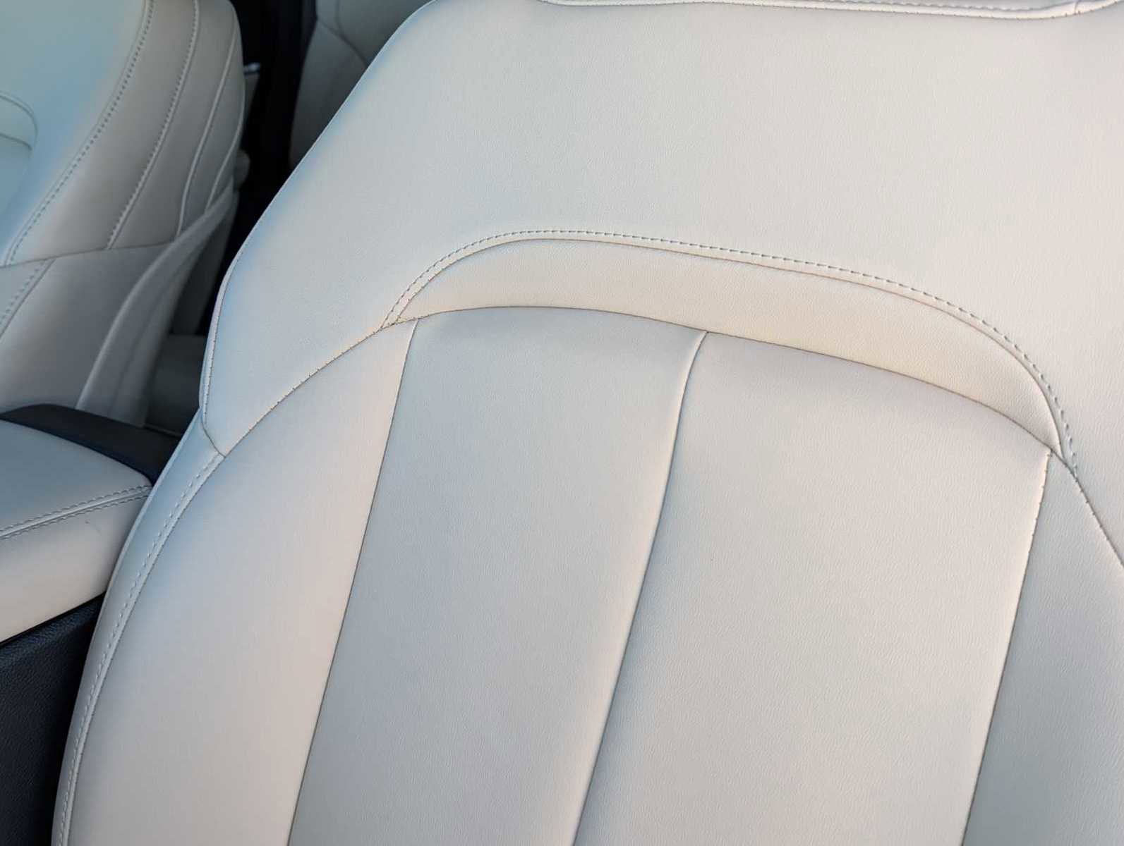 Used 2024 Jeep Grand Cherokee Limited image 17