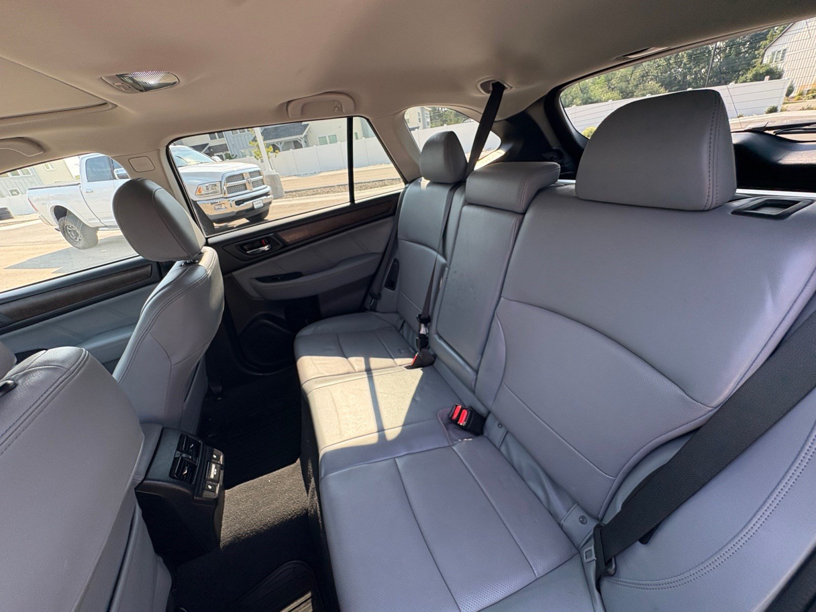 Used 2018 Subaru Outback 3.6R Limited AWD/4WD image 17