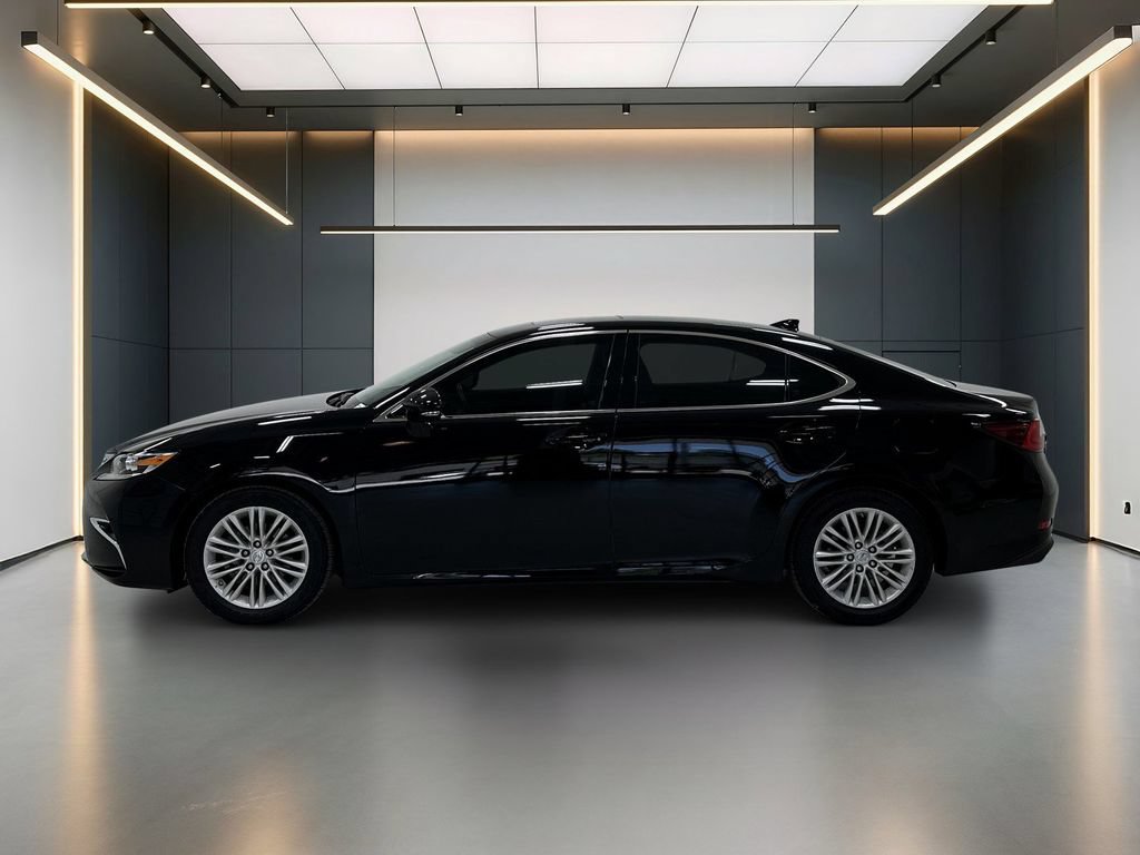 Used 2017 Lexus ES 350 FWD image 2