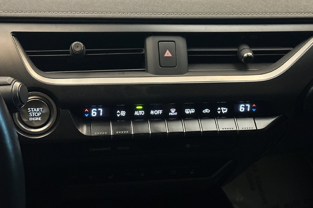 Used 2019 Lexus UX 200 w/ Premium Package FWD image 20