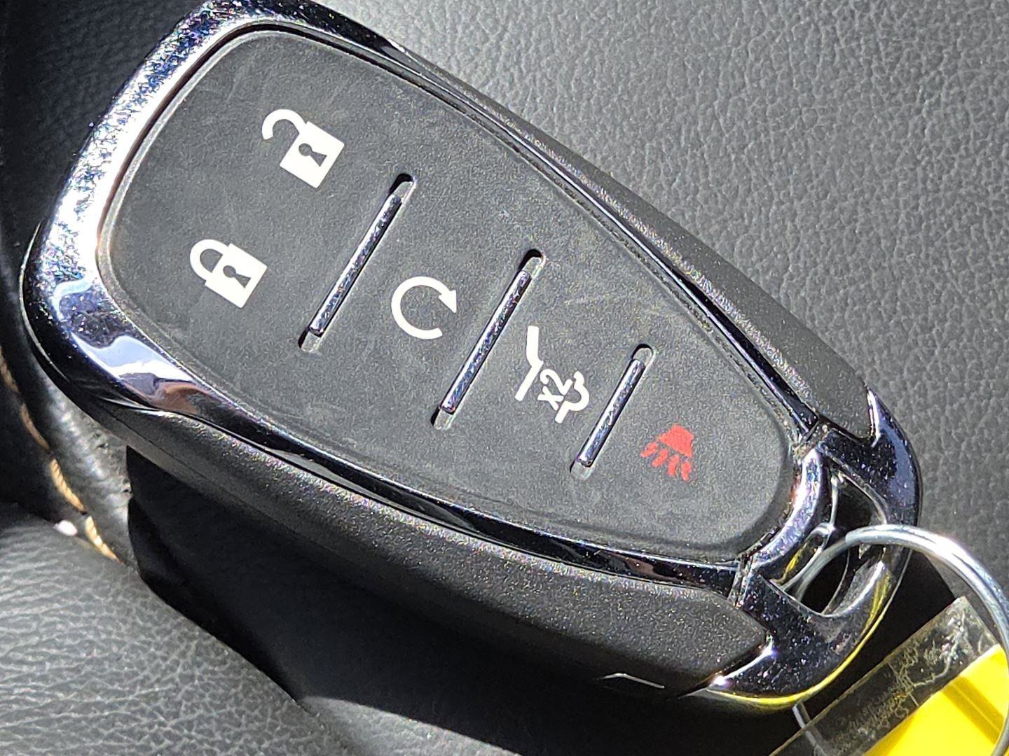 Used 2021 Chevrolet Traverse RS FWD image 24