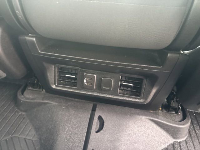 Used 2021 Chevrolet Silverado 1500 LT image 10