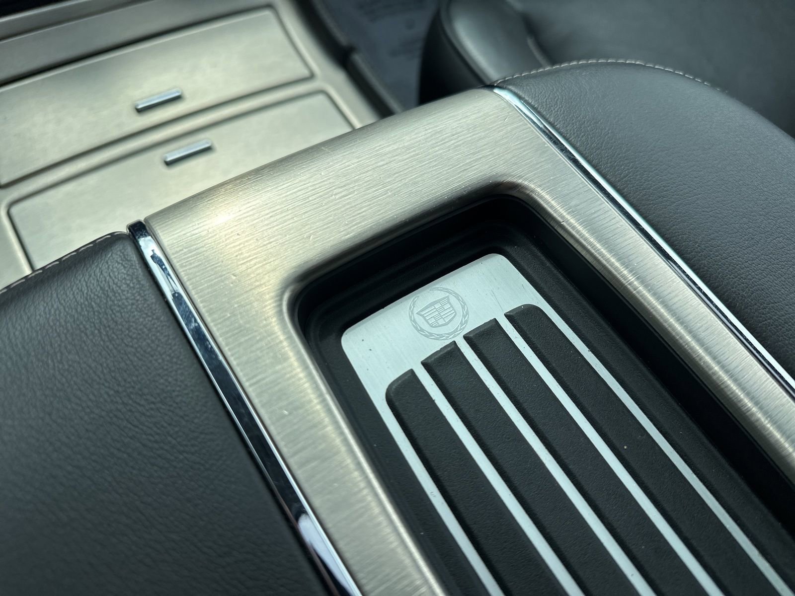 Used 2014 Cadillac Escalade ESV Platinum AWD/4WD image 70