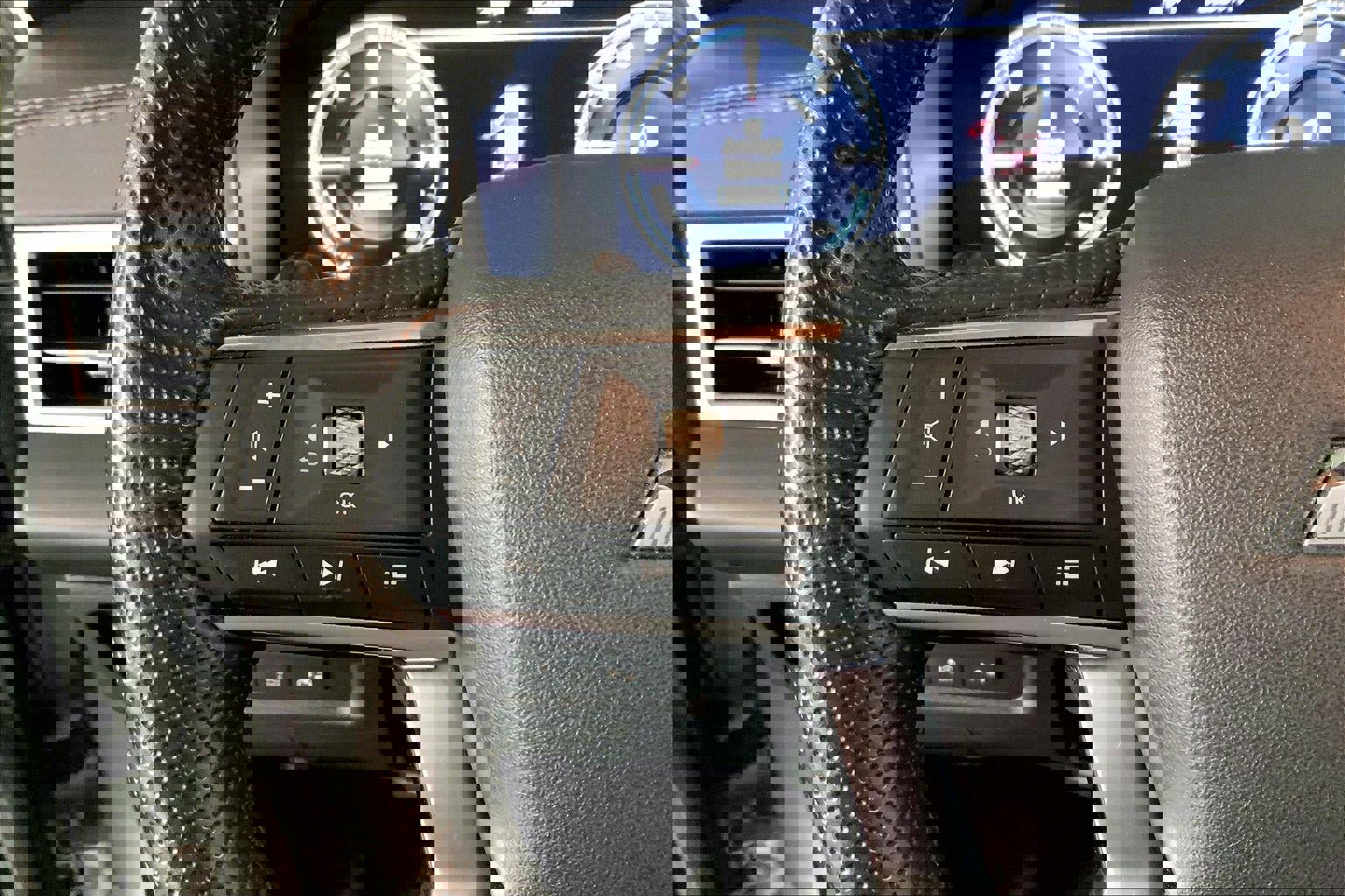 Used 2024 Mitsubishi Outlander SE image 18