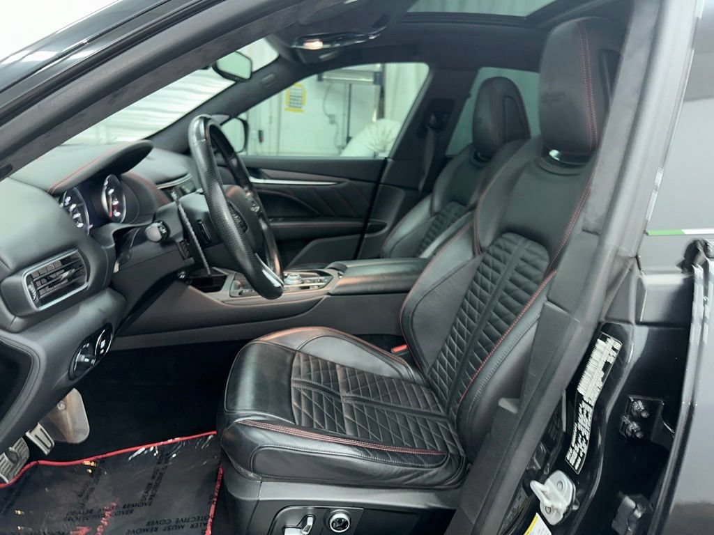 Used 2022 Maserati Levante Trofeo AWD/4WD image 19