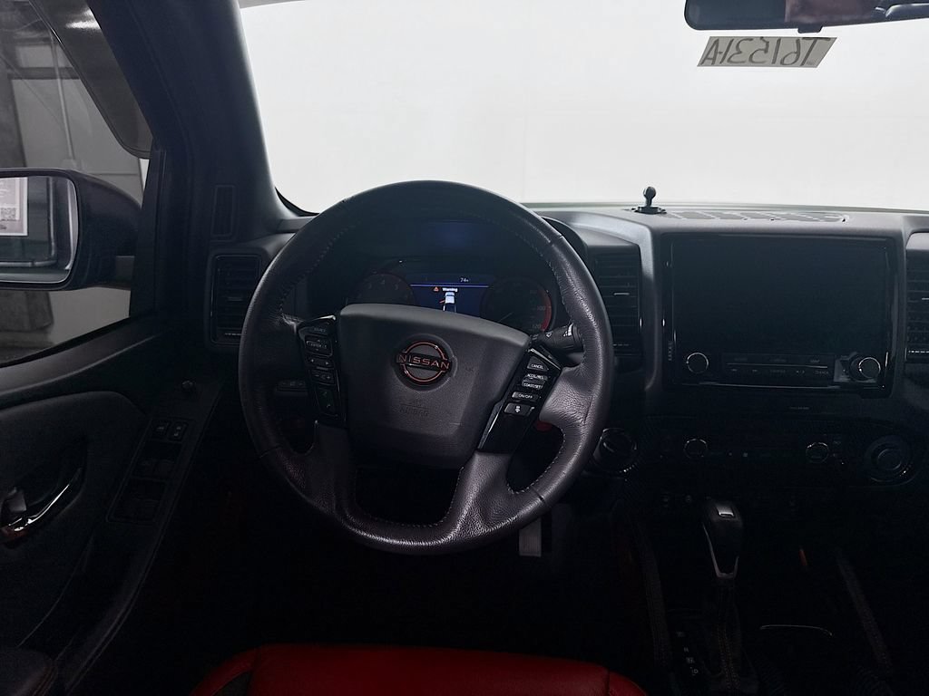 Used 2022 Nissan Frontier PRO-4X AWD/4WD image 21