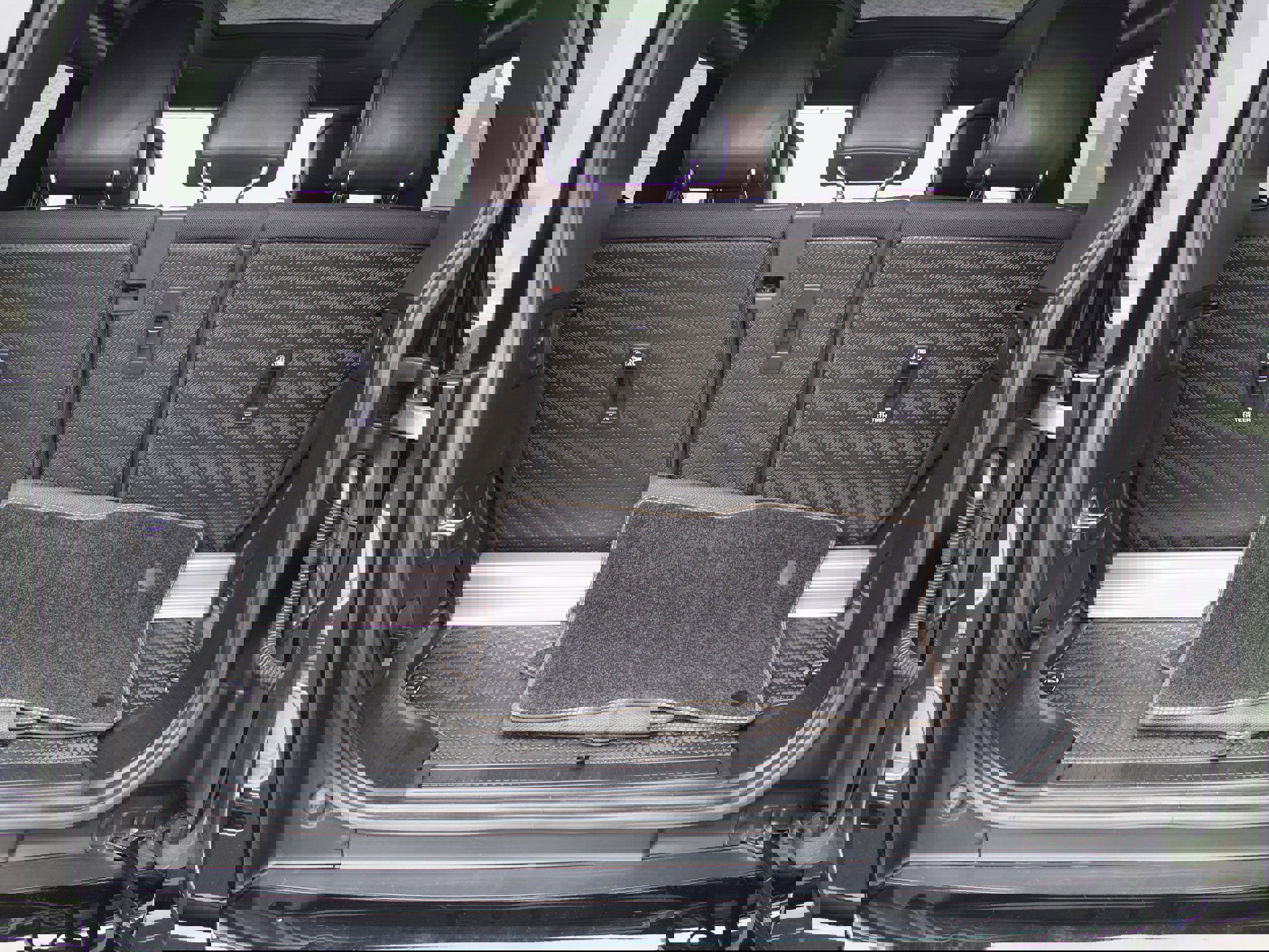 Used 2022 Land Rover Defender 90 X image 28