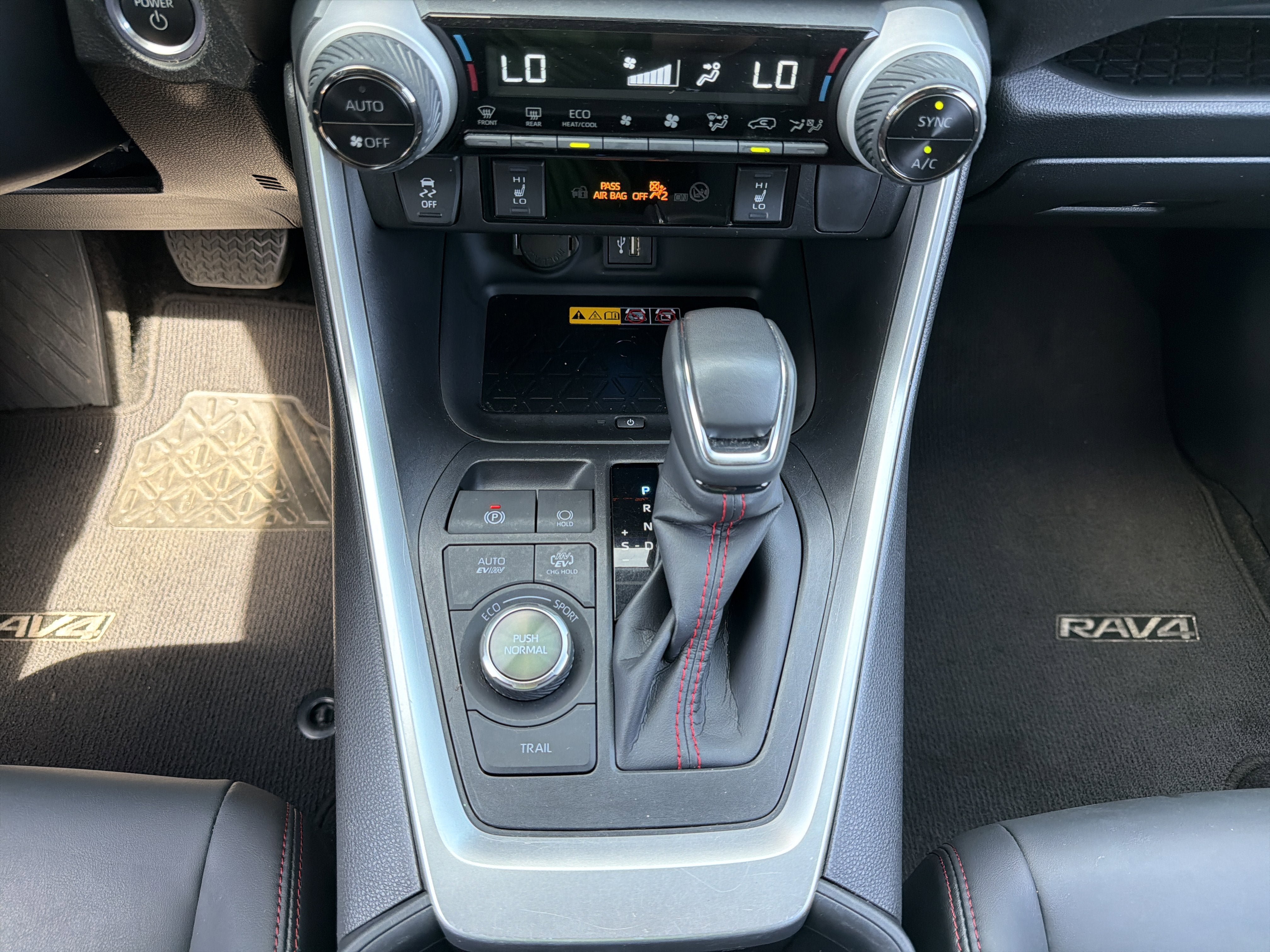 Used 2023 Toyota RAV4 XSE w/ Weather Package AWD/4WD image 22