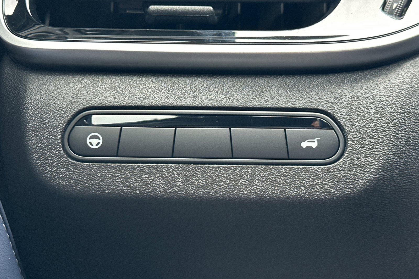 New 2026 INFINITI QX60 Sport w/ Dark Cargo Package image 32