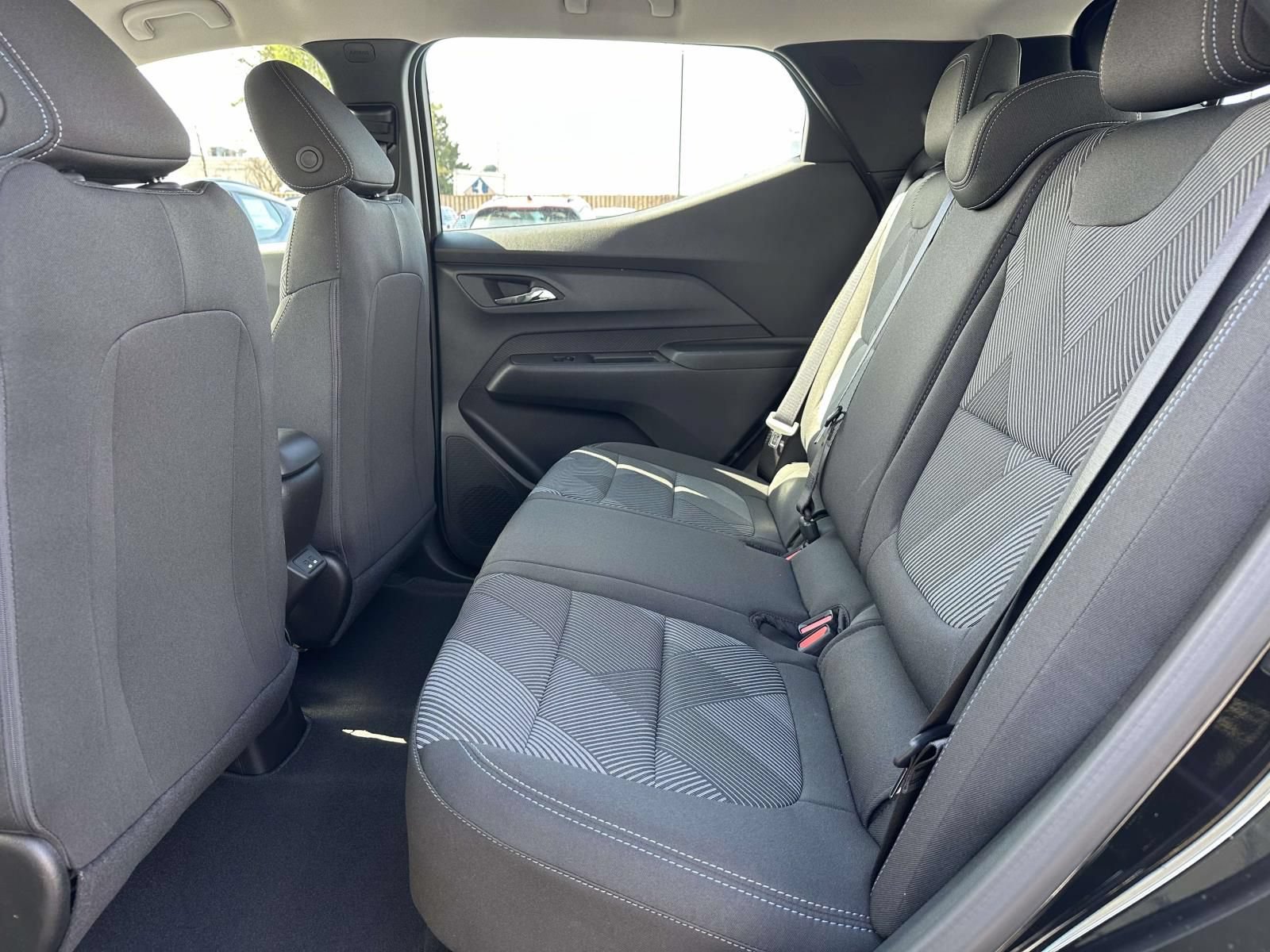 New 2027 Chevrolet Bolt LT w/ Comfort Package FWD image 21