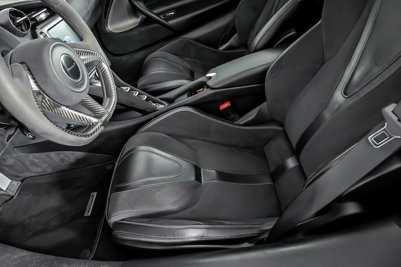 Used 2018 McLaren 720S Performance RWD image 22