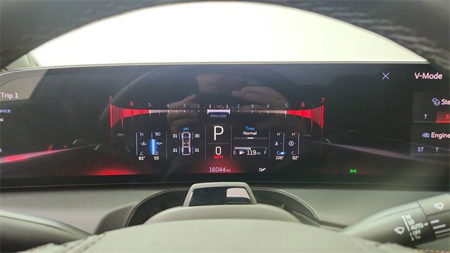 Used 2025 Cadillac CT5 V w/ Technology Package image 39