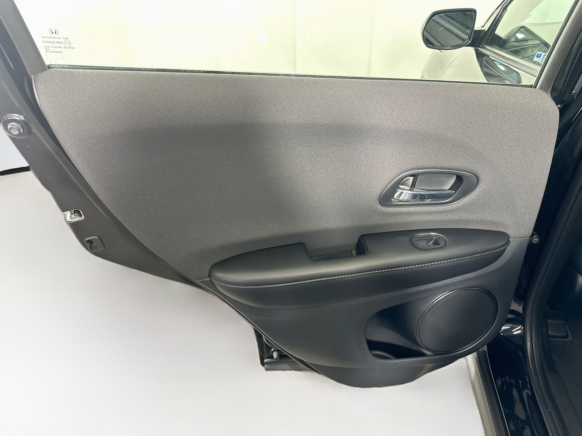 Used 2020 Honda HR-V LX image 24