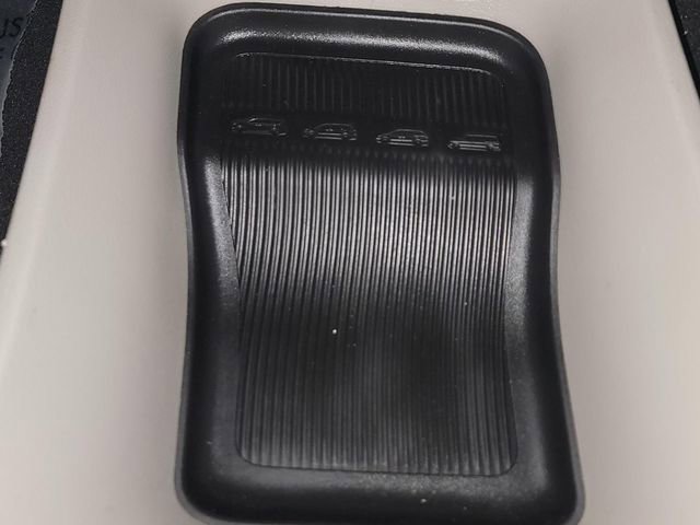 Used 2017 Chrysler Pacifica Touring-L image 25