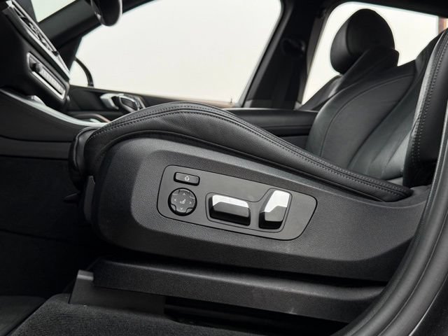 Used 2022 BMW X5 xDrive40i AWD/4WD image 31