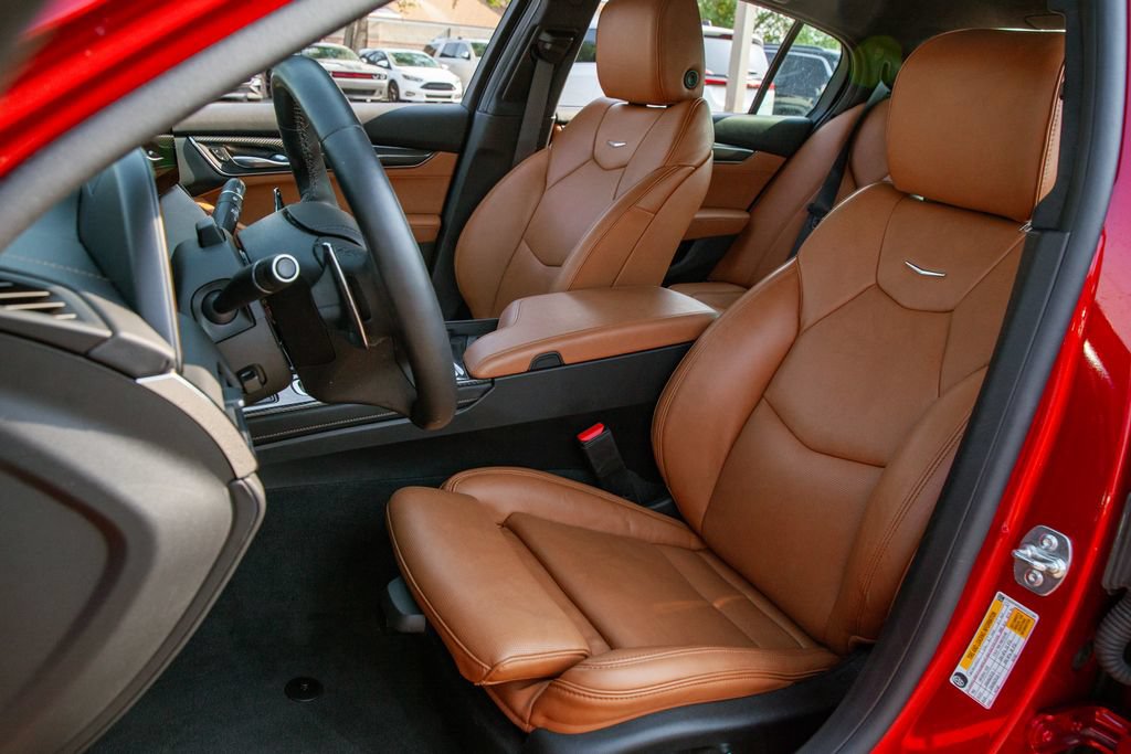 Used 2025 Cadillac CT5 V w/ Platinum Package RWD image 13