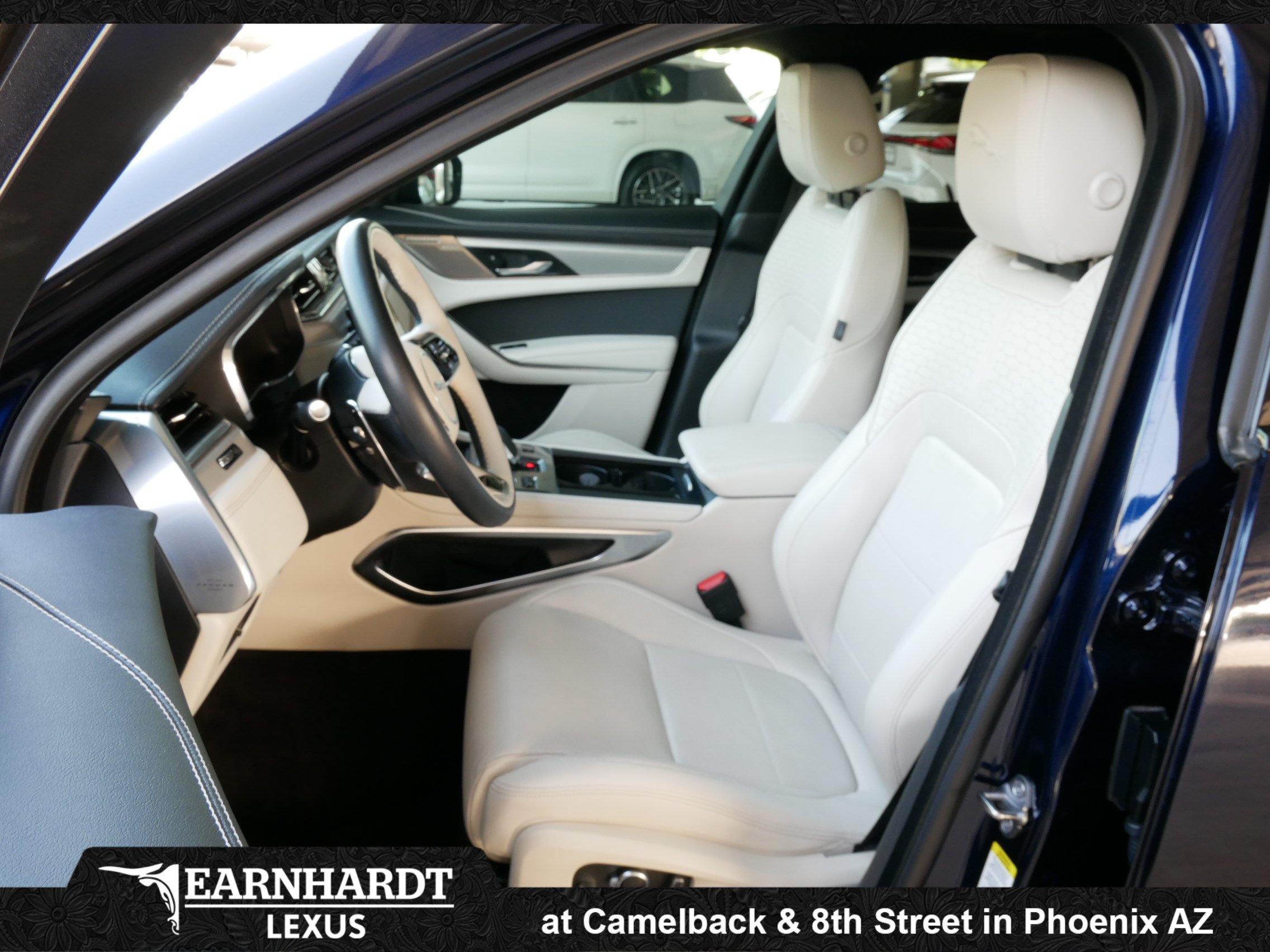 Used 2025 Jaguar F-PACE R-Dynamic S AWD/4WD image 2