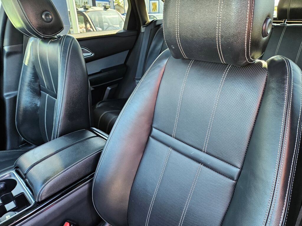 Used 2020 Land Rover Range Rover Velar S image 13