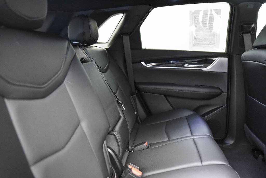 Used 2025 Cadillac XT5 Premium Luxury image 14