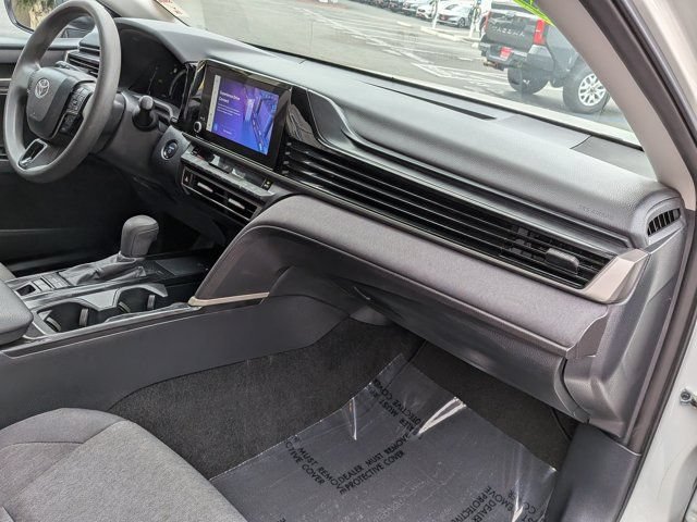 Used 2025 Toyota Camry LE w/ Convenience Package FWD image 6