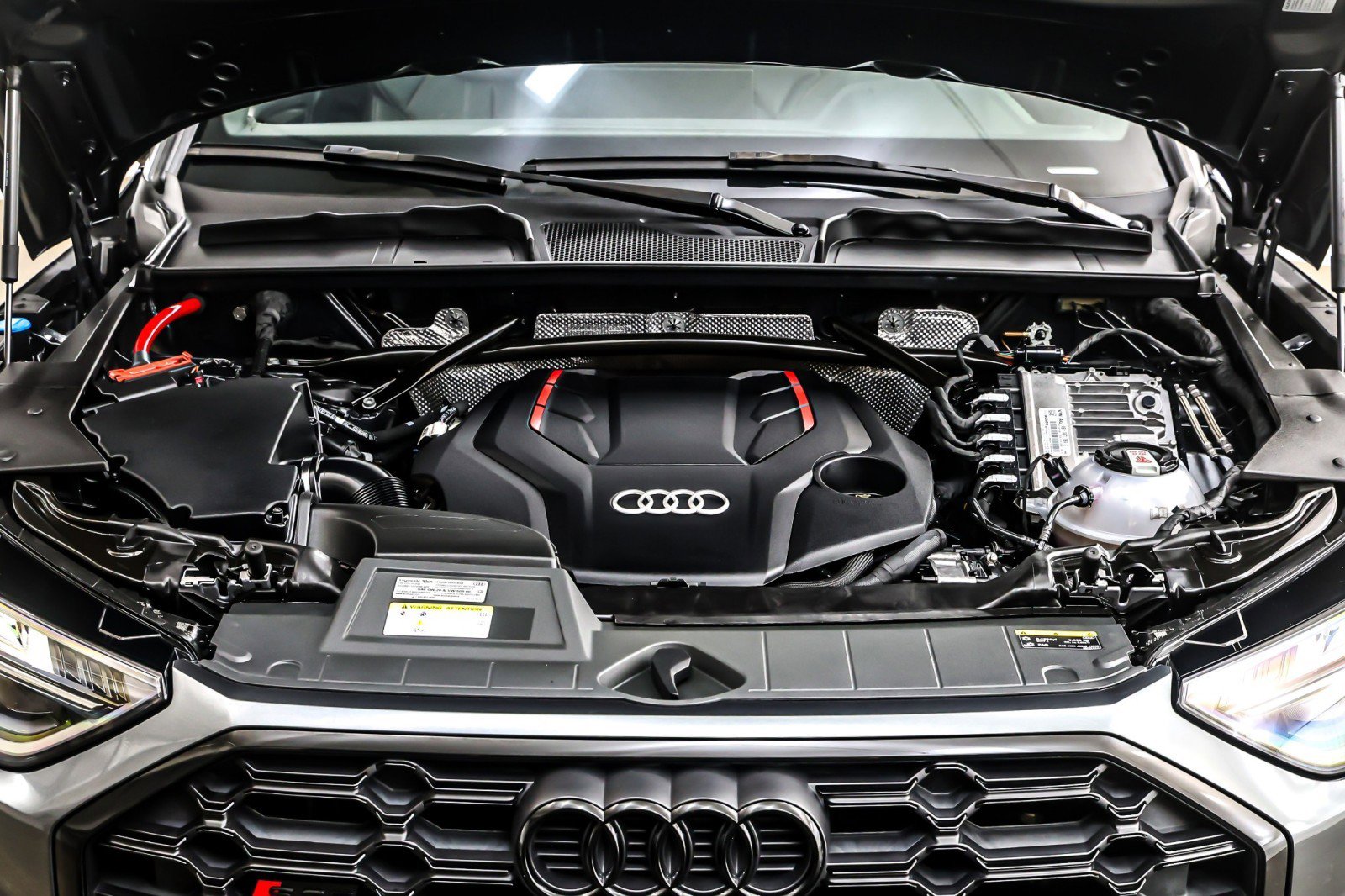 Used 2024 Audi SQ5 Premium Plus w/ Premium Plus Package image 12