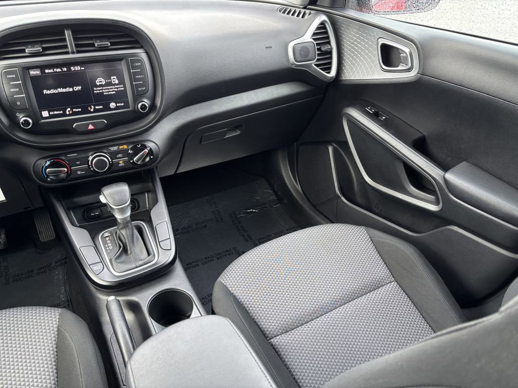 Used 2024 Kia Soul LX w/ Option Group 015 FWD image 23