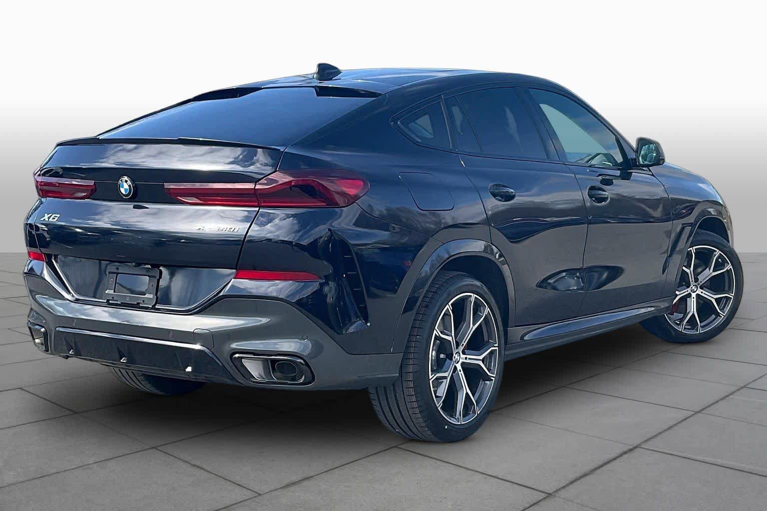 Certified 2022 BMW X6 xDrive40i w/ M Sport Package AWD/4WD image 12