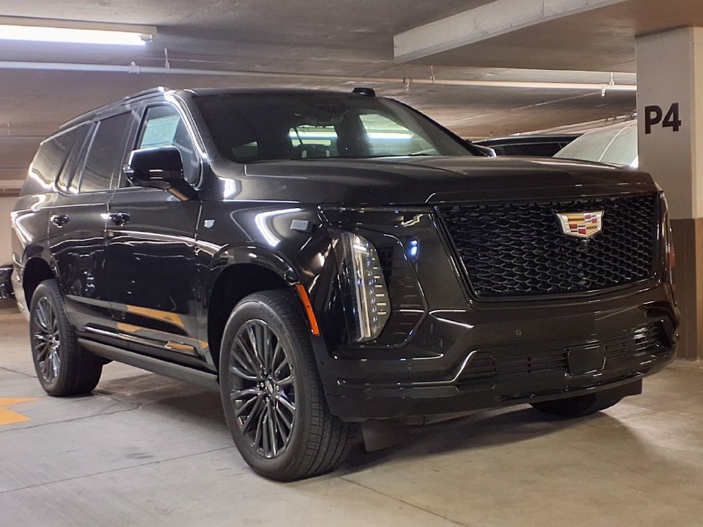 New 2027 Cadillac Escalade Platinum Sport w/ LPO, Floor Liner Package AWD/4WD image 3
