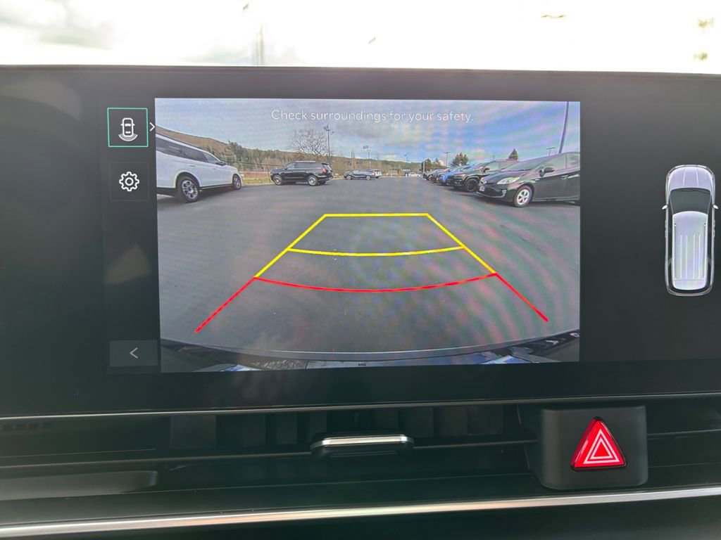 Used 2025 Kia Carnival FWD image 20