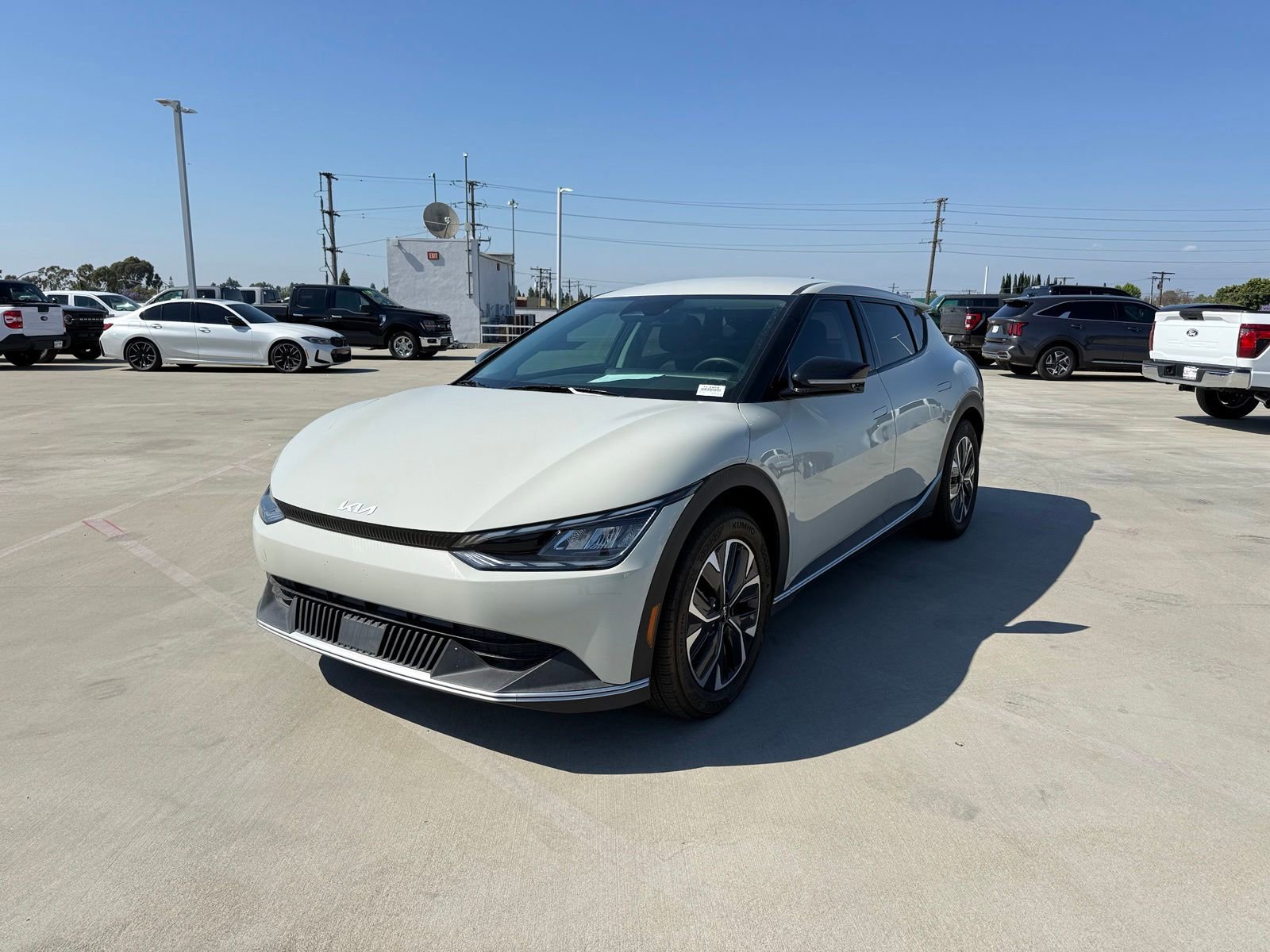 Used 2024 Kia EV6 Light RWD image 1