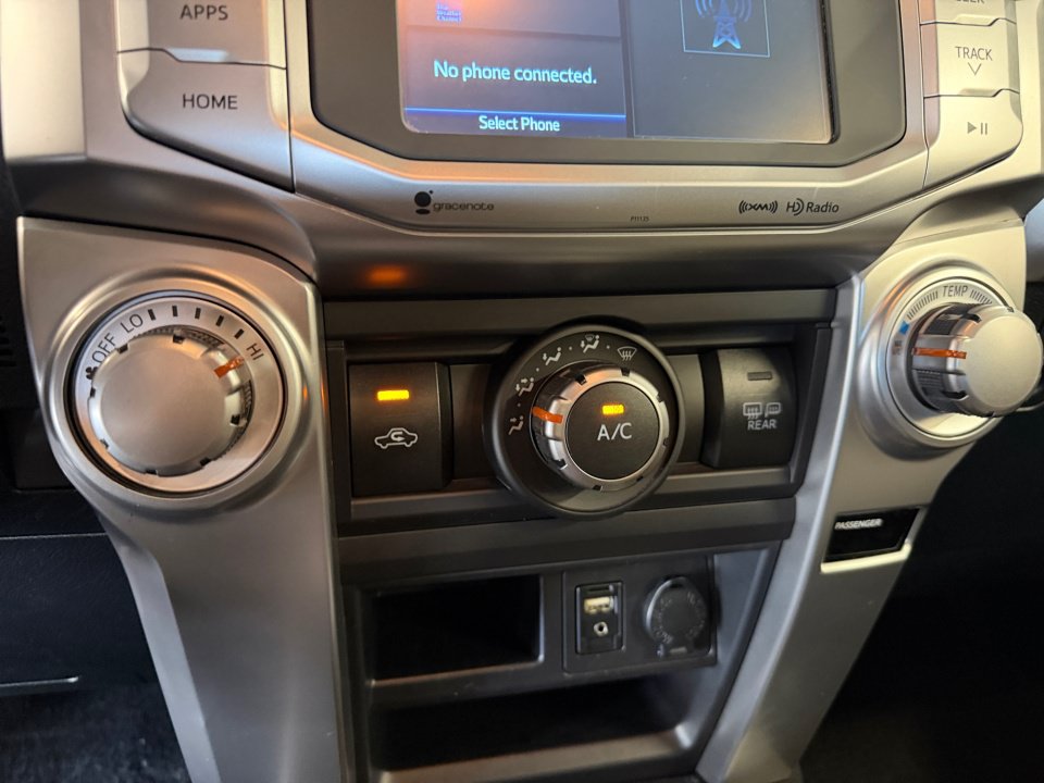 Certified 2016 Toyota 4Runner SR5 AWD/4WD image 22